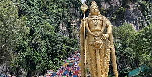 KUALA LUMPUR BATU MAĞALARI