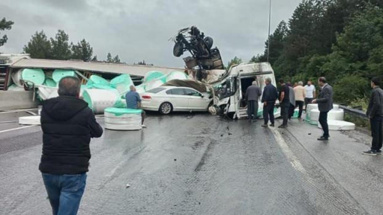 7 araç birbirine girdi: Yaralılar var