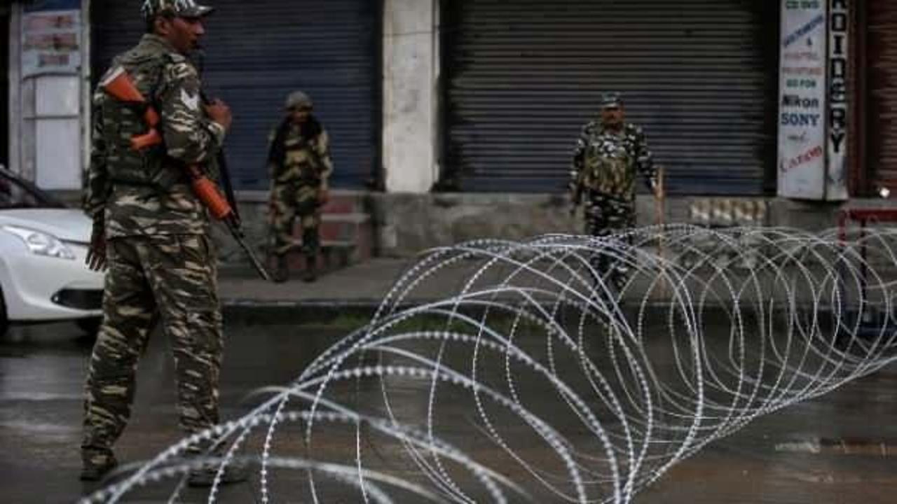 Cammu Keşmir’de direnişçilerle çıkan çatışmada 1 asker öldü, 4 asker yaralandı