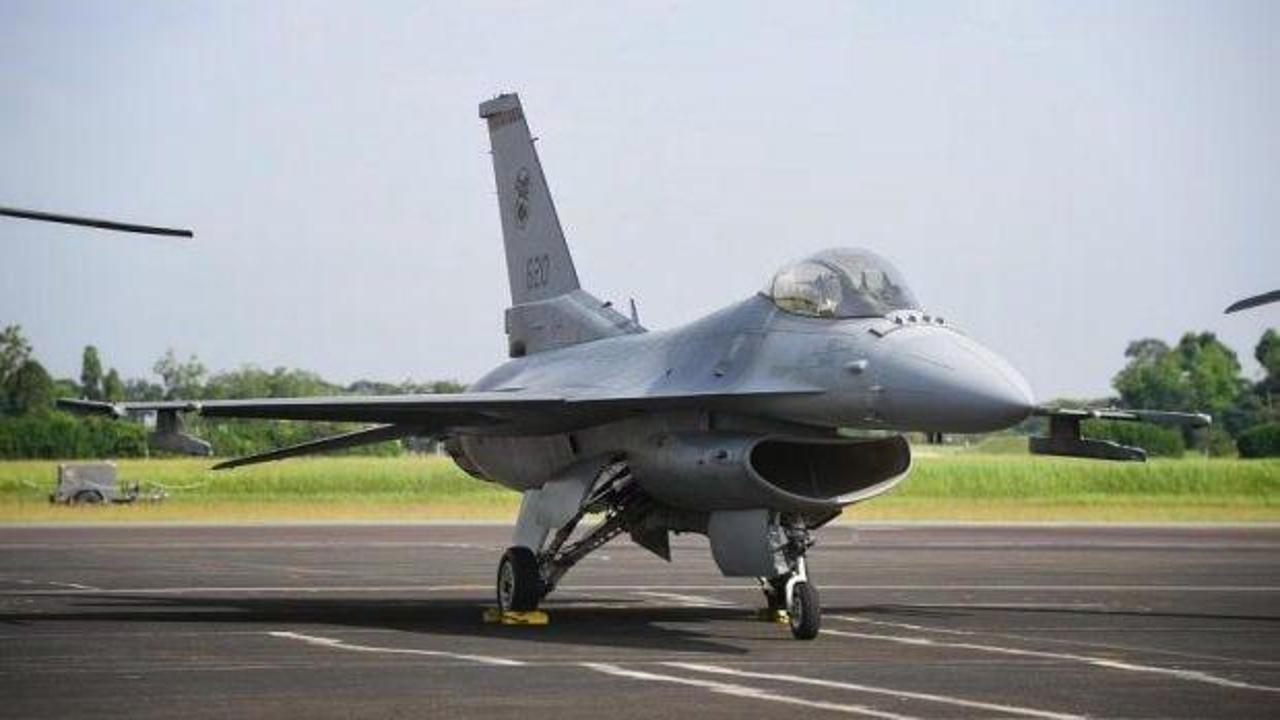 Singapur’da F-16 savaş uçağı düştü