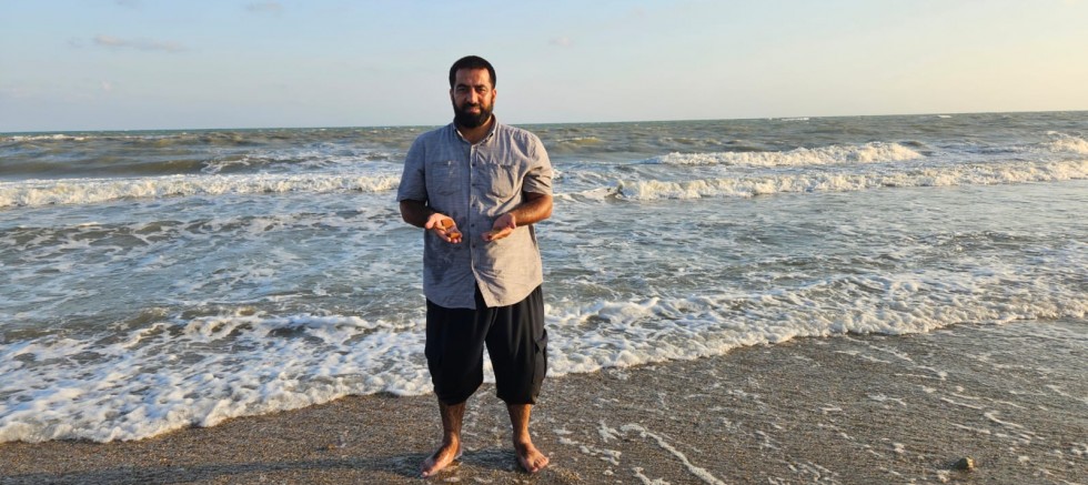 Haci ahmet ünlü Karataş Sahilinde eski döneme ait Taşlar kesfetti