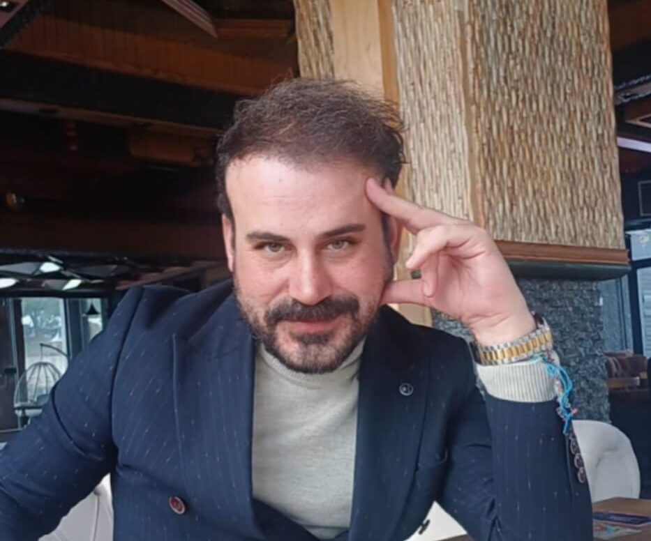 The.barlasofficial: Geleceği Şekillendiren Tarot Ustası, Rakiplerine Fark Atıyor!