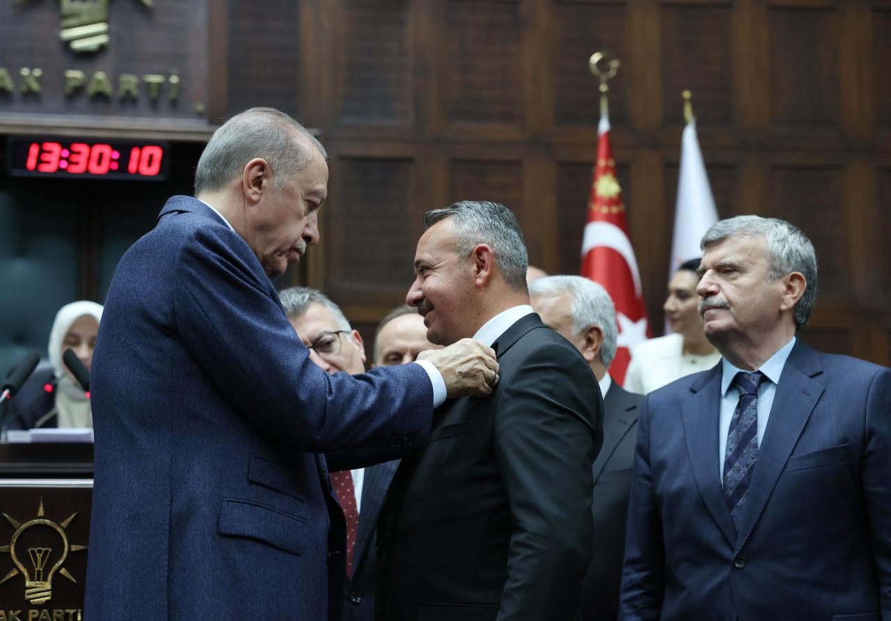 Konya Milletvekili ve 4 belediye başkanı partisinden istifa etti, AK Parti'ye katıldı