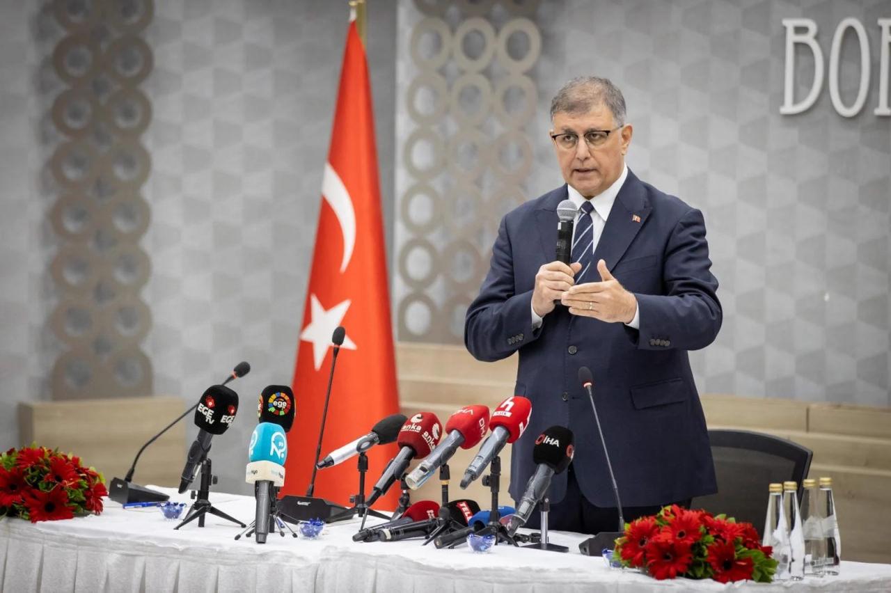 İzmir'deki kriz CHP içindeki kavga mı? Cemil Tugay o ismi işaret etti! Parti karışacak