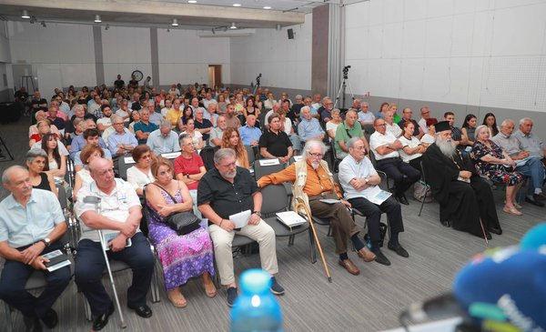 Rumlara topyekûn çağrı yaptı! Provokatör Papaz'dan Türk hazımsızlığı