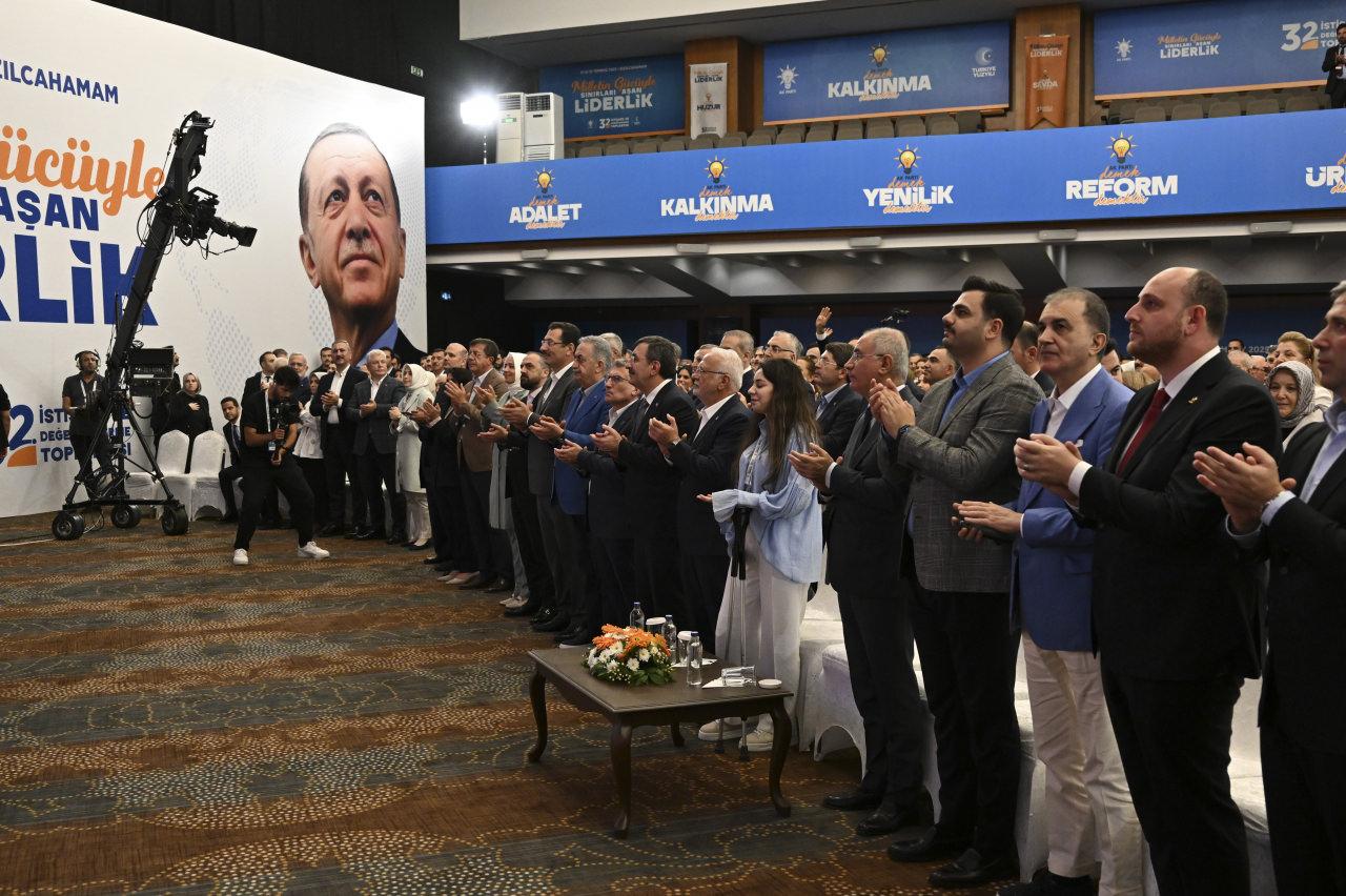 Cumhurbaşkanı Erdoğan'dan Özgür Özel'e 'ümmetçilik' tepkisi