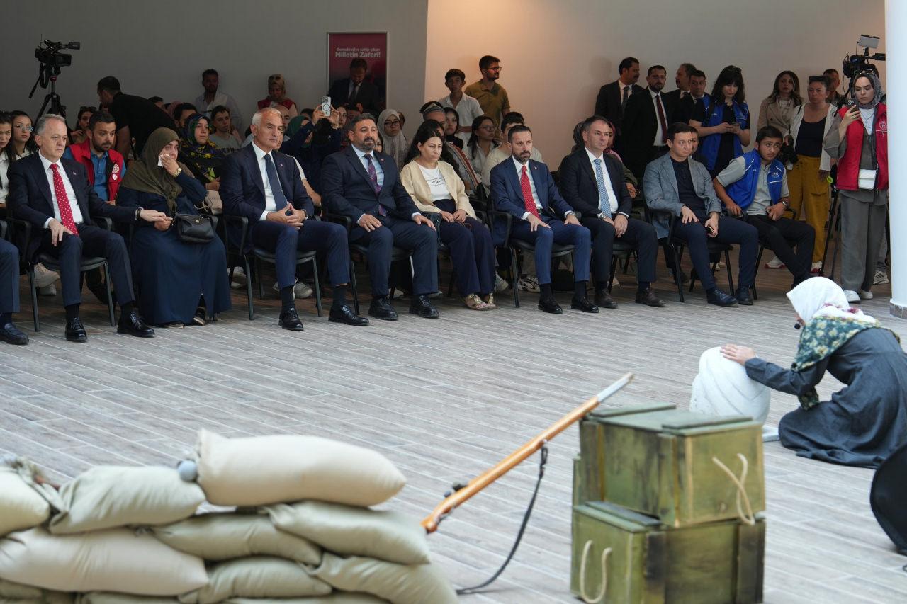 Bakan Ersoy: 15 Temmuz’da emperyalist düzen püskürtüldü