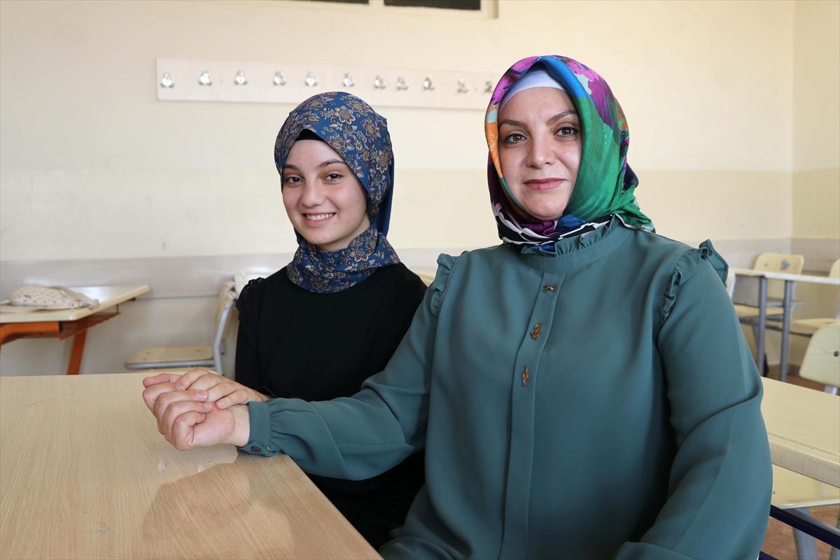 Depremde kaybettiği babasına söz vermişti! LGS'de tam puan aldı