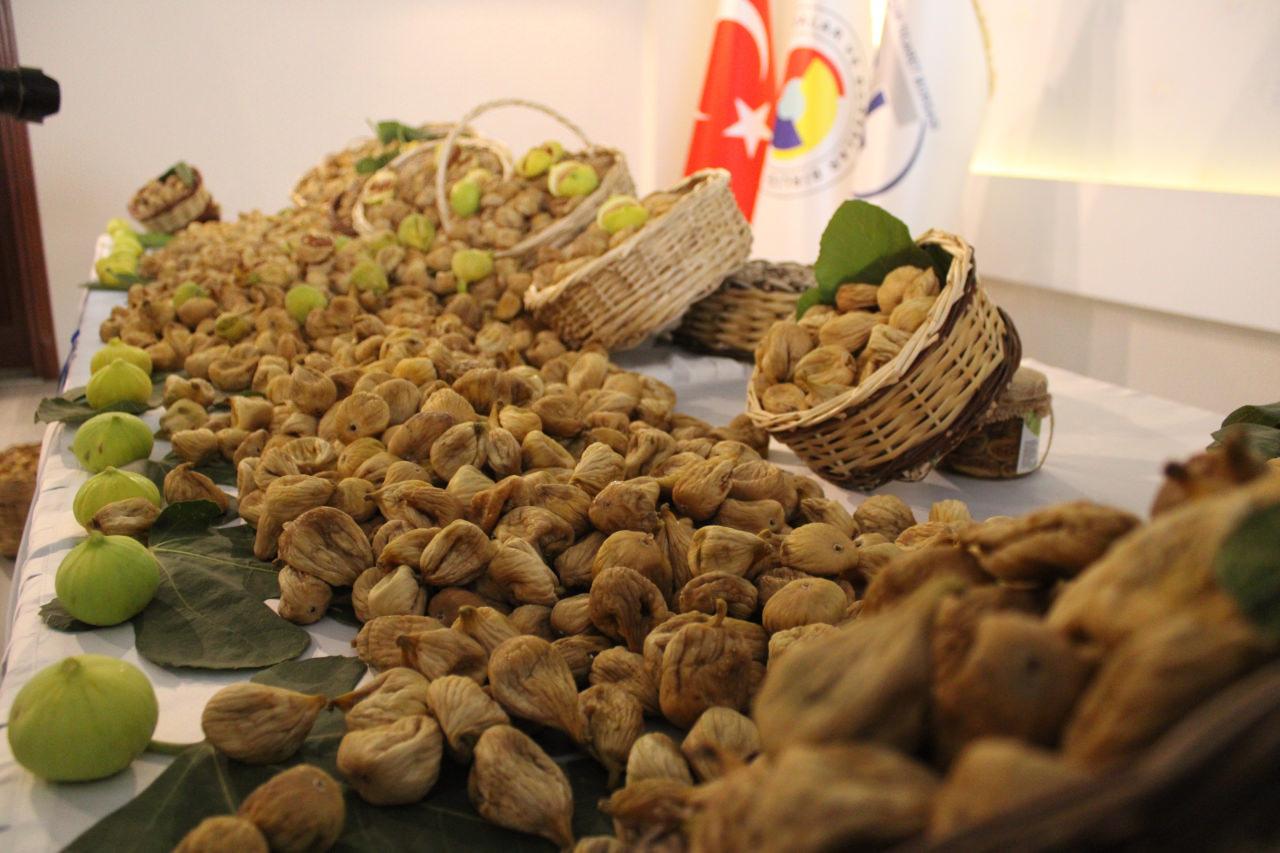 Sezonun ilk kuru inciri satıldı! Kilosu 800 lira...