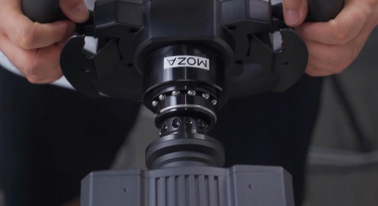 Moza Racing R5 Direct Drive yarış direksiyonu incelemesi