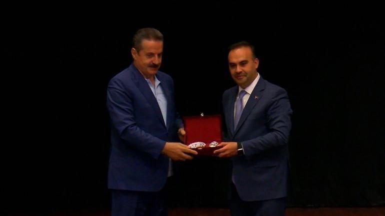 Bakan Kacır: Tarihin bir kırılma noktasındayız!