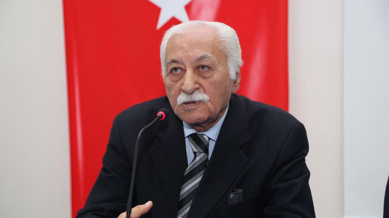 Şair, yazar, mütefekkir ve Türkçe’nin yılmaz müdafii Yavuz Bülent Bakiler Hakk'a yürüdü