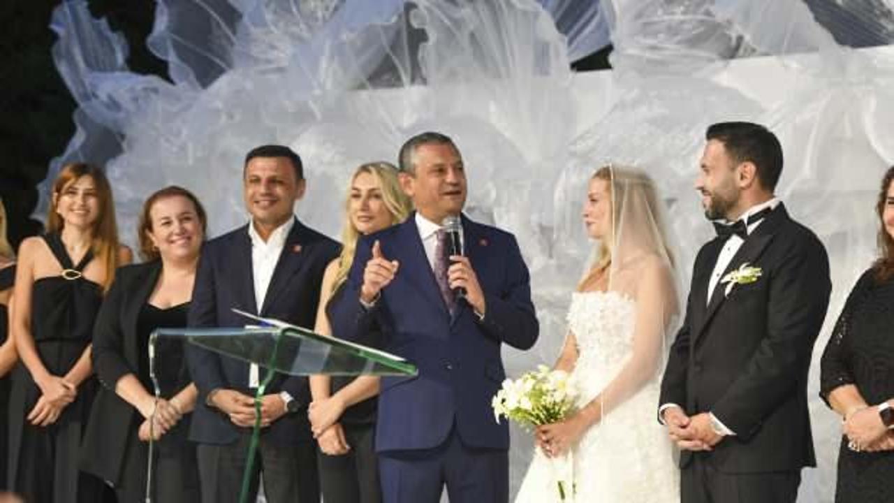 CHP Genel Başkanı Özel, Gökan Zeybek’in oğlunun düğününe katıldı