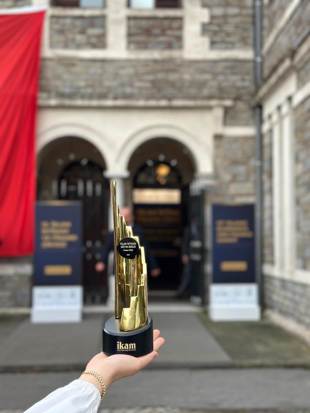 ÖNDER, İslam İktisadı Eğitim Ödülü'nün sahibi oldu