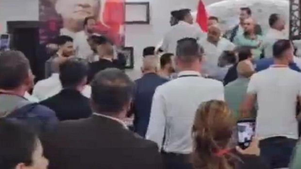 Hatay’da CHP ilçe kongresinde partililer kavga etti
