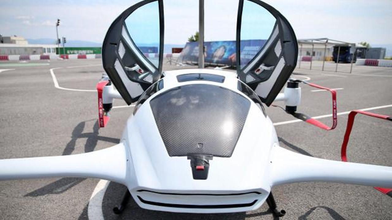 Yerli uçan araba geliyor: Fiyatı AÇIKLANDI! 15 dakikada şarj oluyor