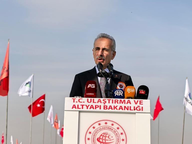 Bakan Uraloğlu: Ekonomik büyümenin birinci şartı, güçlü bir ulaşım altyapısıdır