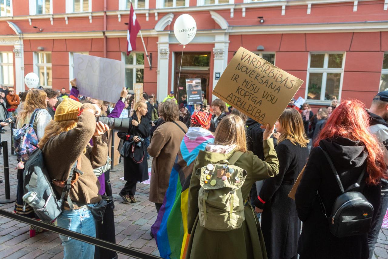 İstanbul Sözleşmesi 1.8 milyonluk Avrupa ülkesini karıştırdı! Başkan'a baskı, sokağa çağrı