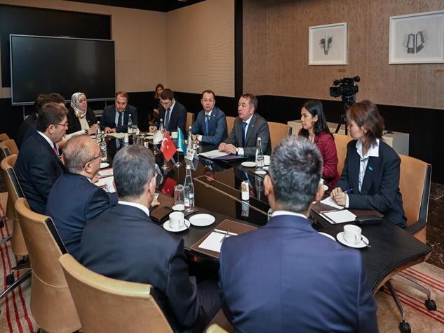 Bakan Tunç, Kazakistanlı mevkidaşı ile görüştü