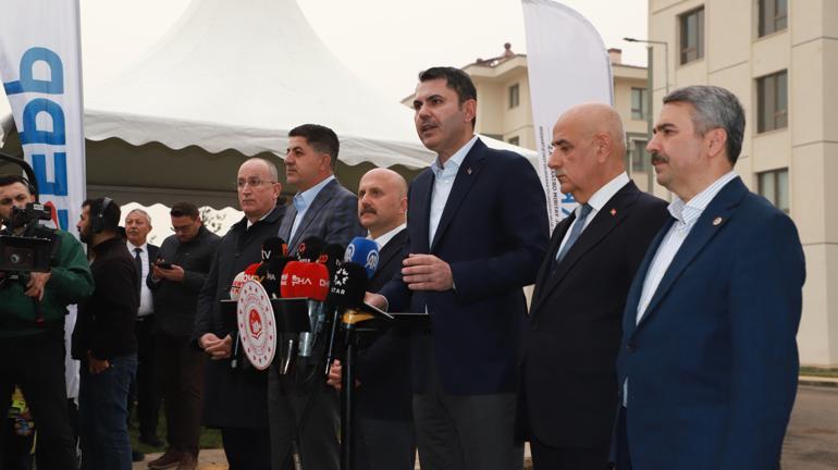 Bakan Kurum: Yolsuzluğa para buluyorlar ama deprem bölgesinde çakılı çivileri yok