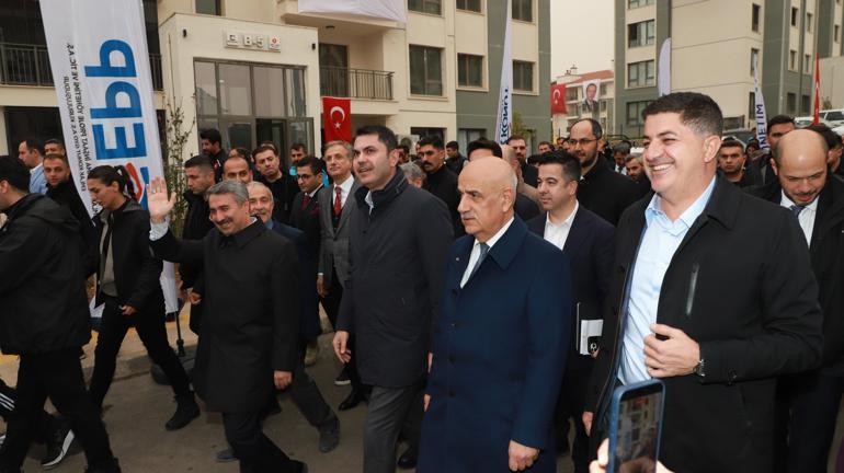 Bakan Kurum: Yolsuzluğa para buluyorlar ama deprem bölgesinde çakılı çivileri yok