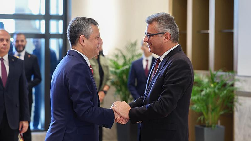 CHP Genel Başkanı Özel, KKTC’de düzenlenen törenlere katıldı