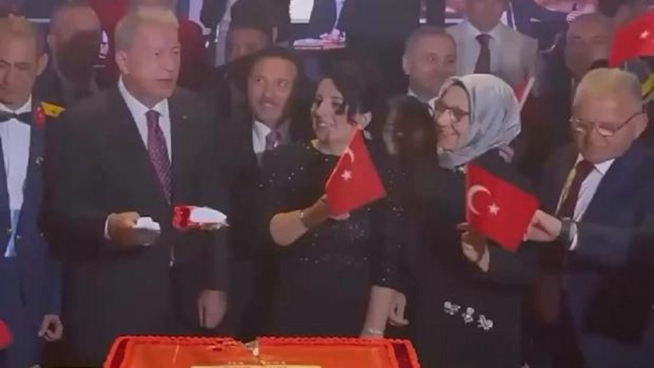 Algıya olguyla cevap: ‘Hulusi Akar, çocuğa kılıçla pasta yedirdi’ yalanı