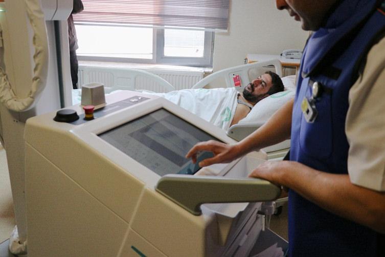 ASELSAN, yapay zeka destekli mobil röntgen cihazını hizmete sundu