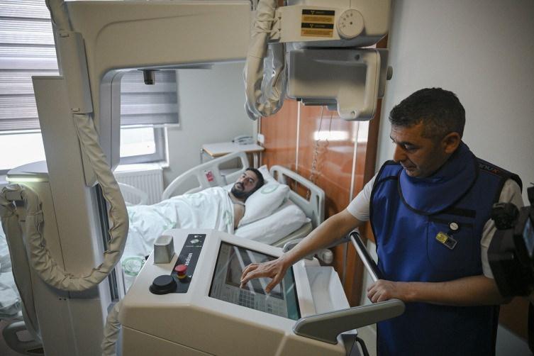 ASELSAN, yapay zeka destekli mobil röntgen cihazını hizmete sundu