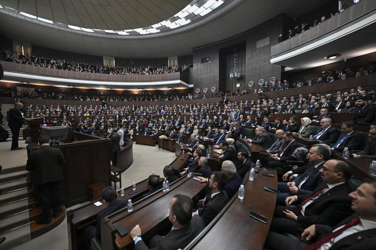 Hangi vekil hangi partiye geçti? TBMM’de rozet dalgası... Vekil sayısı artan tek parti
