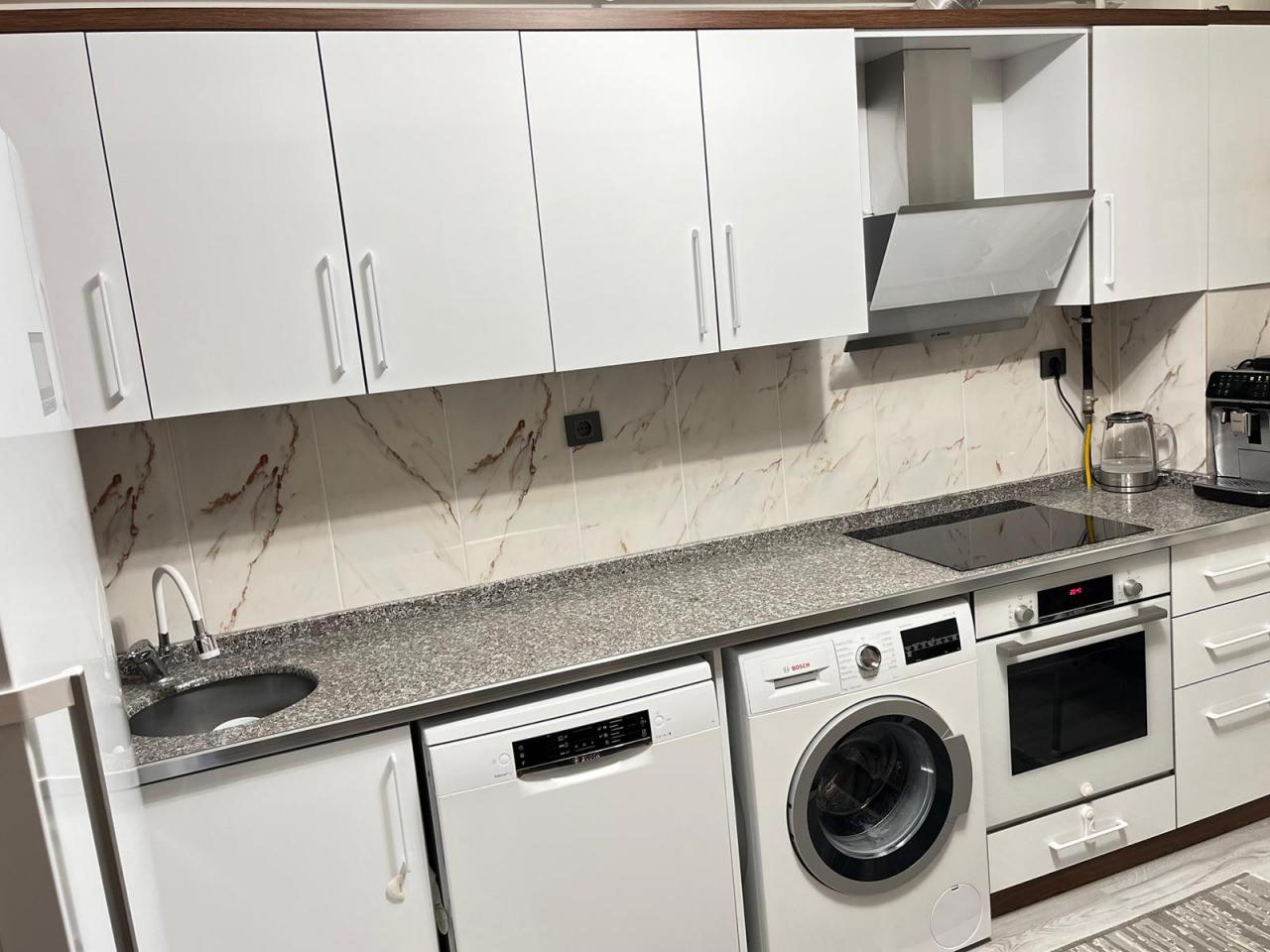 Parmağındaki yüzüğe kadar satıp dolandırıcılara verdiler: Ev alma hayali hüsranla bitti