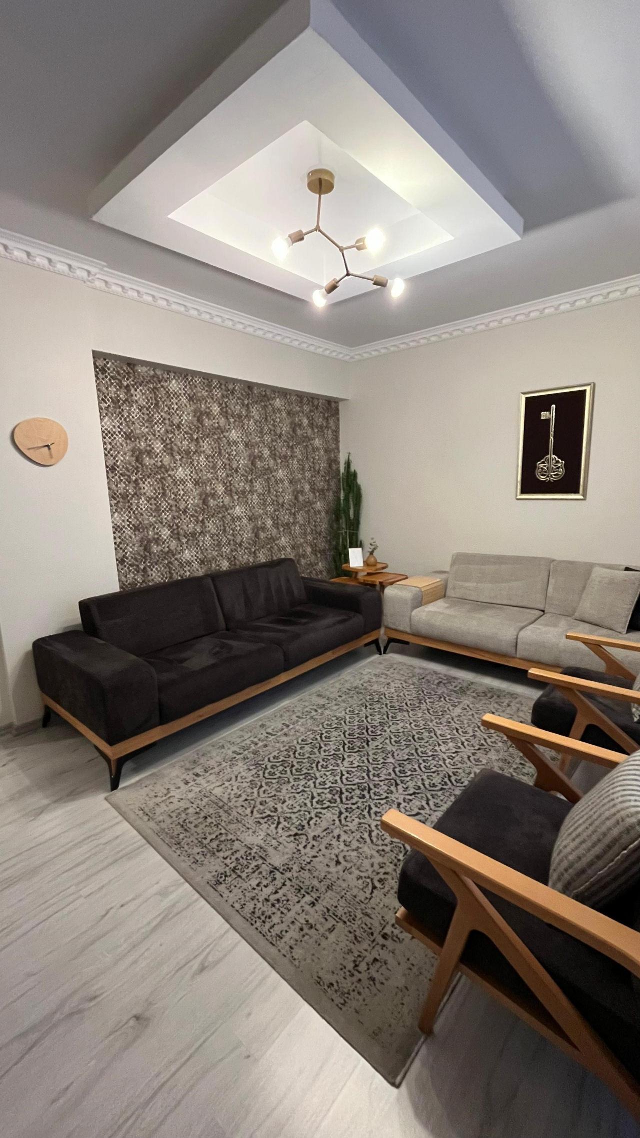 Parmağındaki yüzüğe kadar satıp dolandırıcılara verdiler: Ev alma hayali hüsranla bitti