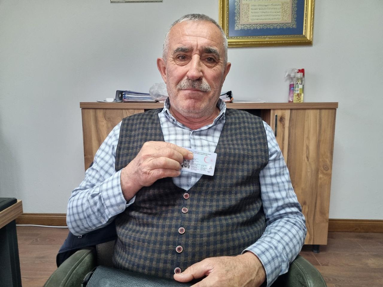 Yozgat'ta bu muhtarın adını duyan 'abi' diyor!