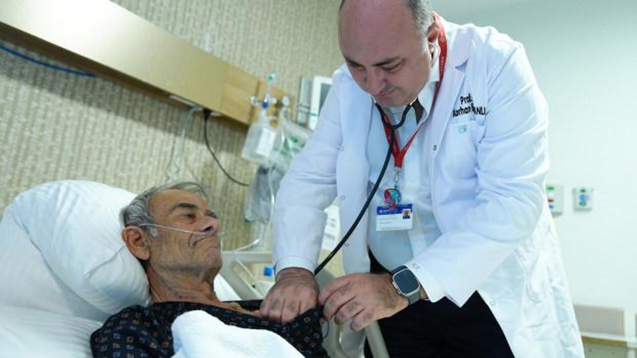 Herkes bunu konuşuyor: Yapay kalp takıldı, ilk sözü duygulandırdı!