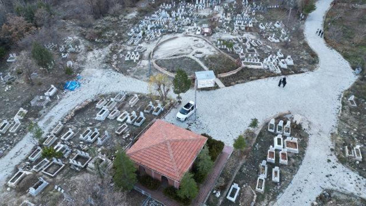 Mezarlıktan şifa çıkıyor! Avrupa’dan kalkıp Karaman’a geliyorlar