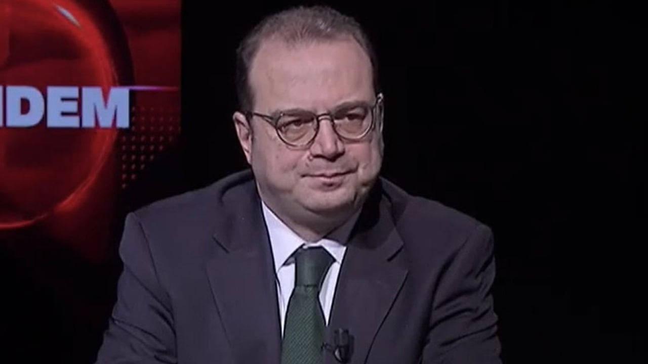 Otelde sevgilisiyle basılan Yalım’dan Özel’e tehdit: ‘Her şeyi anlatırım, istifa et’