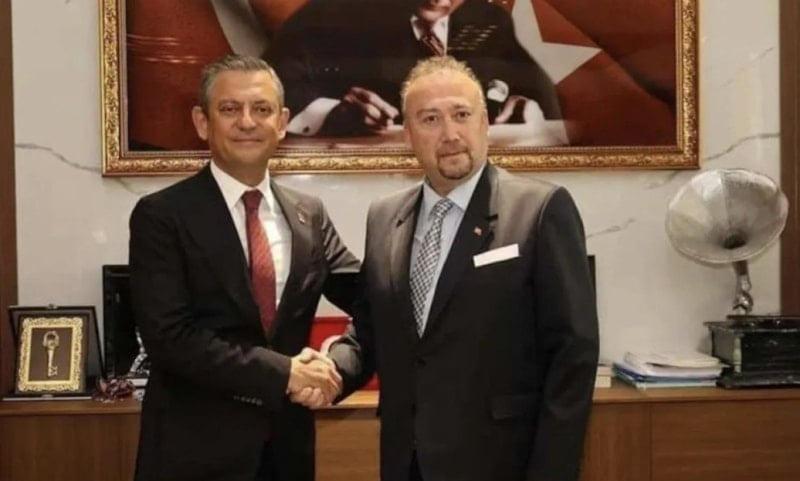 Otelde sevgilisiyle basılan Yalım’dan Özel’e tehdit: ‘Her şeyi anlatırım, istifa et’