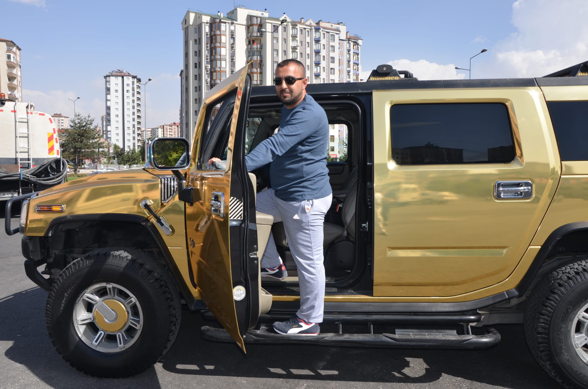 Astrolog Medyum Uğur Bozkurt’un Danışmanlık Verdiği İddiaları Magazin Gündemini Sallıyor