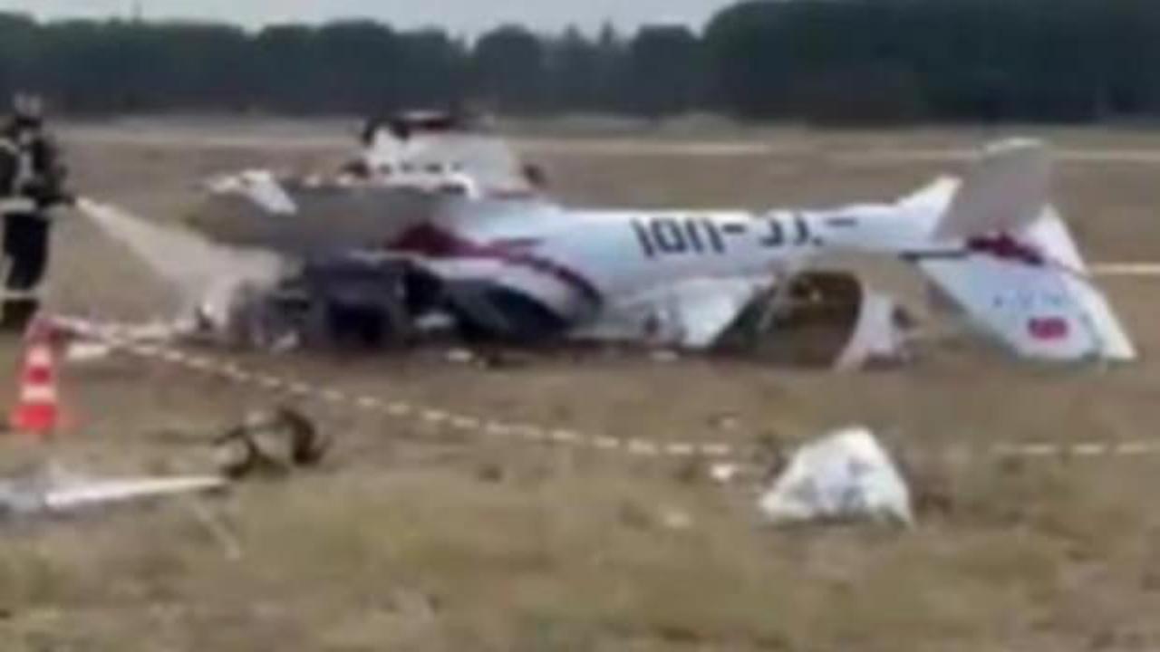 Fransız ordusuna ait eğitim uçağı düştü: 2 yaralı