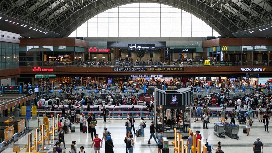 Türk havalimanları Avrupa'yı solladı: Dakiklikte ilk iki sıra İstanbul'un
