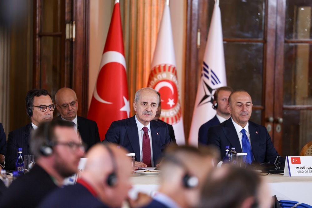 Meclis Başkanı Kurtulmuş'tan dünyaya barış çağrısı