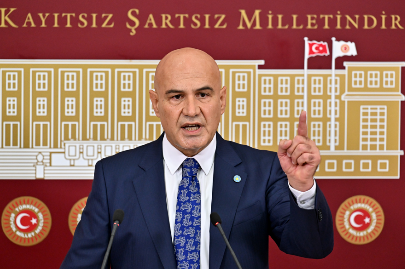 Devlet el attı CHP'li Ankara'da yedi yıllık atıllık on beş günde son buldu!