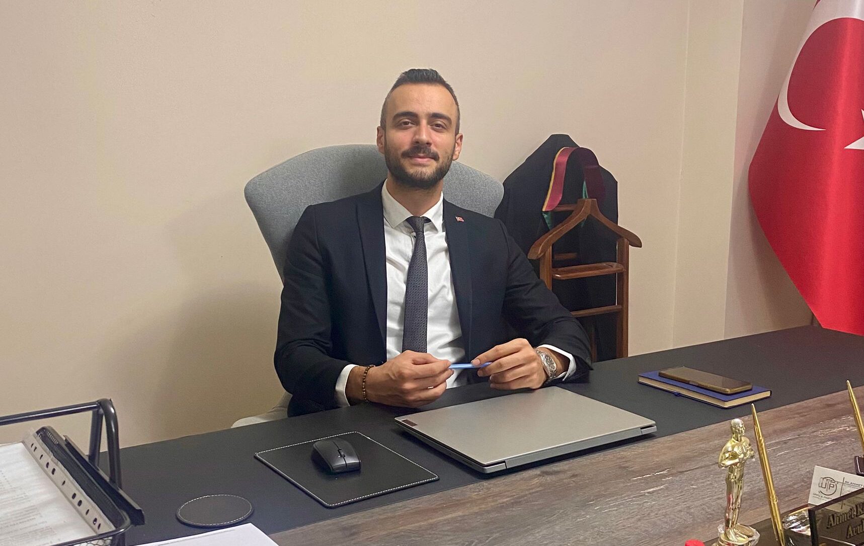 AV. AHMET KARACA HUKUKUN DEĞİŞEN YÜZÜNE GENÇ BİR BAKIŞ