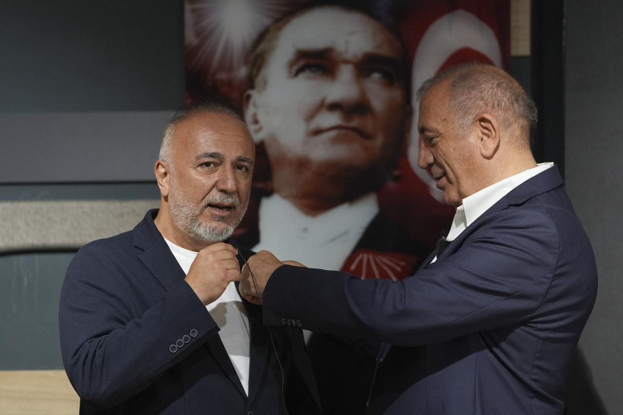 İstanbul'da partiye 200 kişi katıldı! Gürsel Tekin'den hodri meydan
