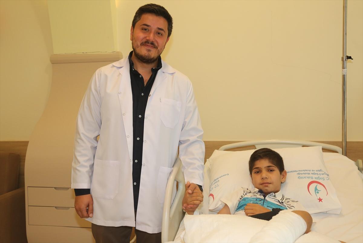 Ayağını kaybetmekten kurtulan Musa'nın hayali değişti: Doktor olacak