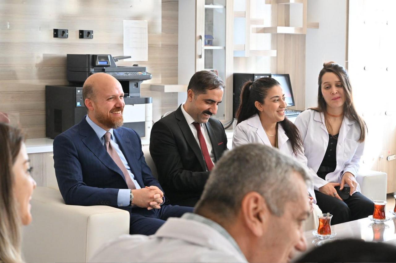 Bilal Erdoğan, Diyarbakır’da öğrenci ve öğretmenlerle buluştu! Gençlere net mesaj...