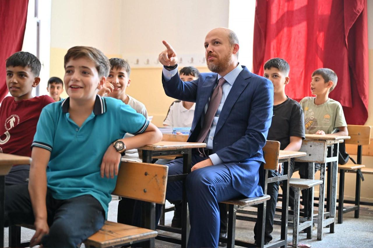 Bilal Erdoğan, Diyarbakır’da öğrenci ve öğretmenlerle buluştu! Gençlere net mesaj...