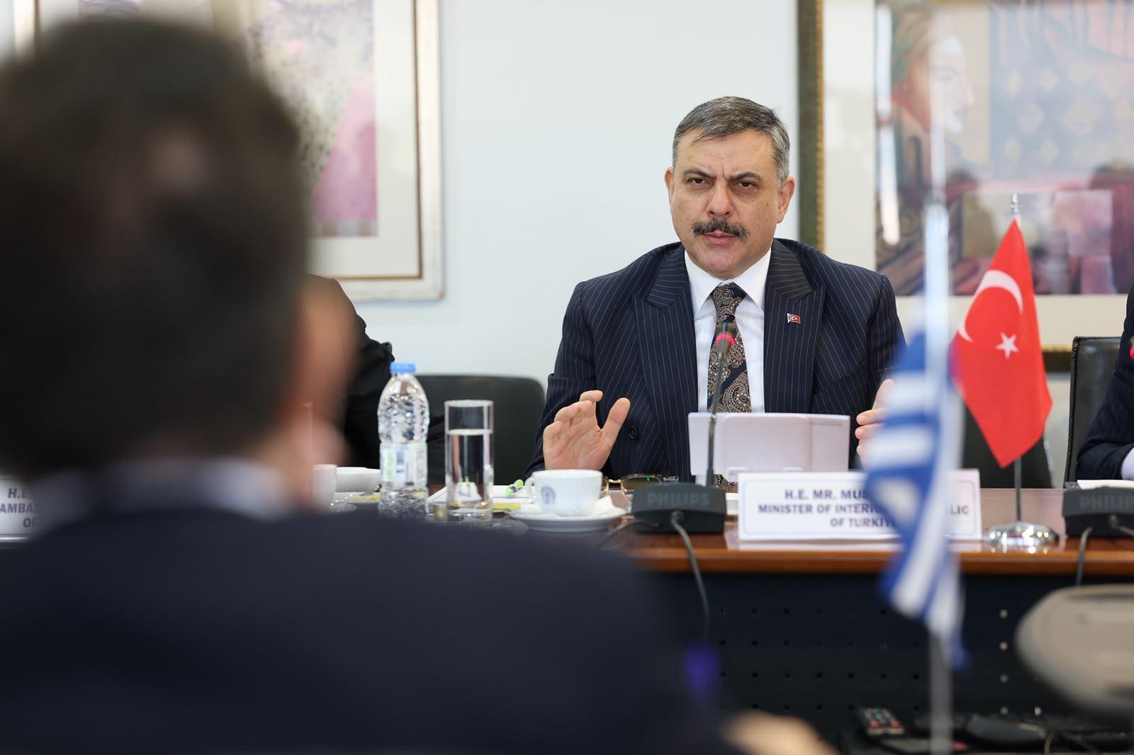 Bakan Çiftçi Yunanistan mevkidaşı Chrisochoidis ile bir araya geldi